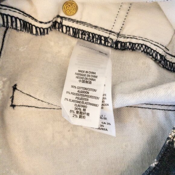 Juicy Couture Black Floral Denim Cutoff Shorts Size 25 Low Rise Stretchy Fit - Picture 4 of 5